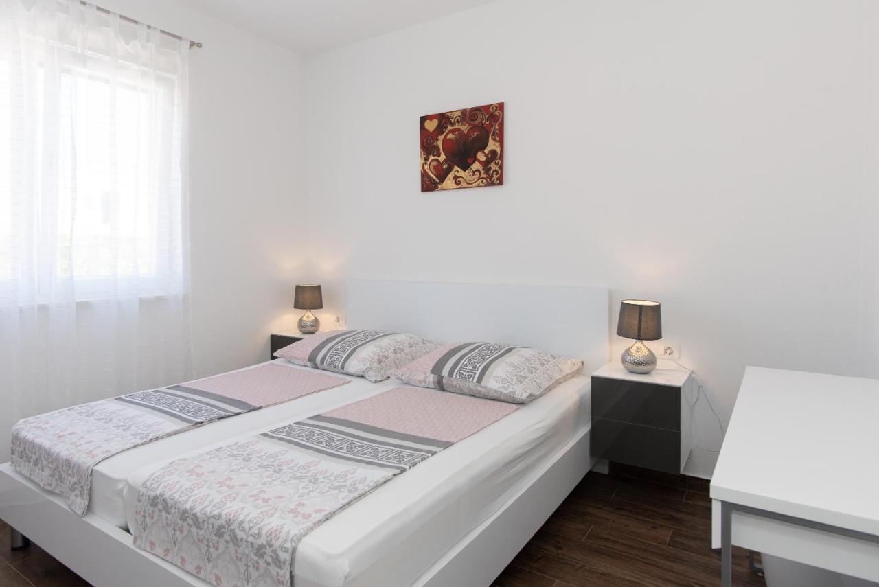 Appartement Luka Vodice Buitenkant foto